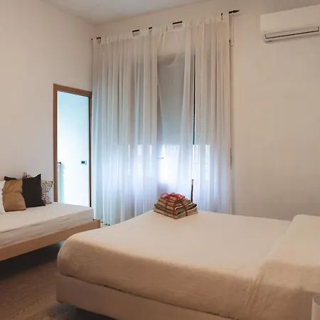 Accogliente Casa Bed & Breakfast Livorno